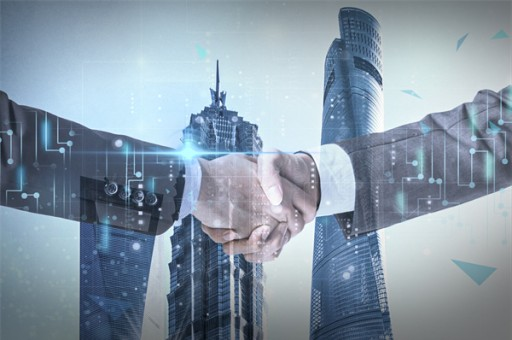 中超控股：实际控制人杨飞股价异动期间卖出0.26%公司股份